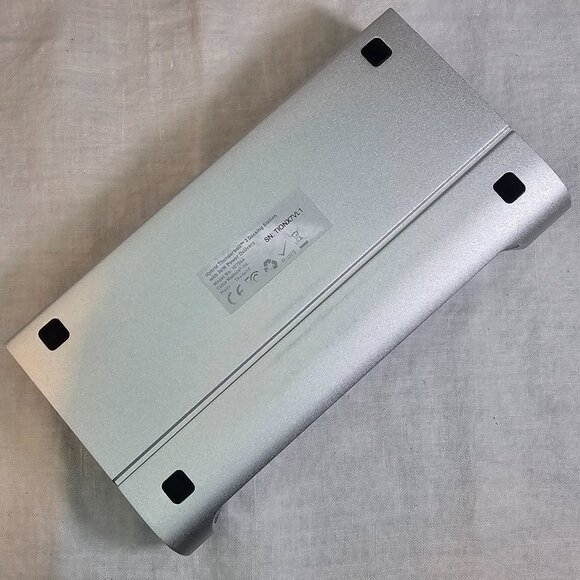 Cable Matters Hybrid Thunderbolt 3 Docking Station Dock 96W 14-in-1 107044 - Picture 5 of 6